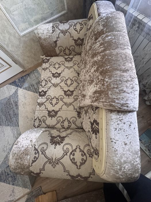 Шкафы и столы, разные мебели