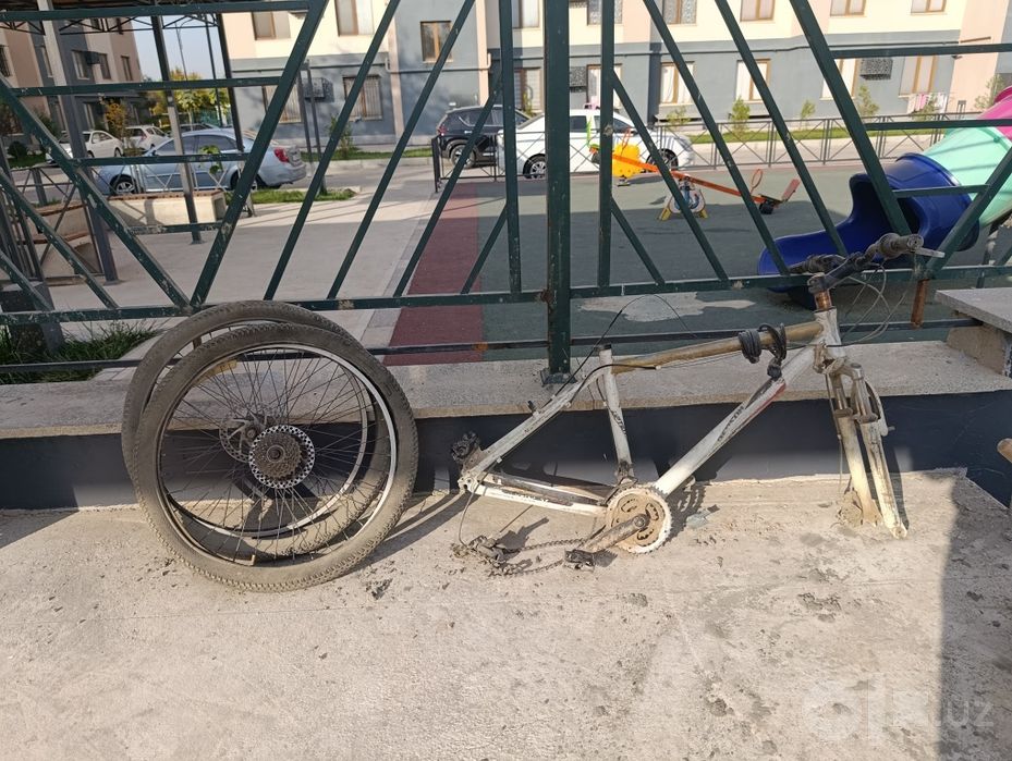 Велосипед спортивний
