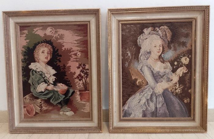 Set de două tablouri decorative vechi, cusute manual, reprezentând por