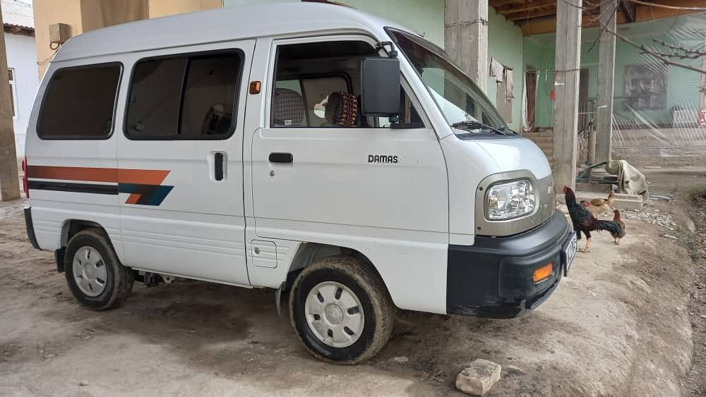 Дамас сотилади яхши холатда