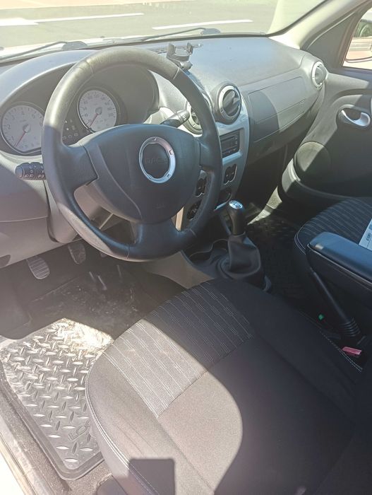 Dacia Sandero Mașină