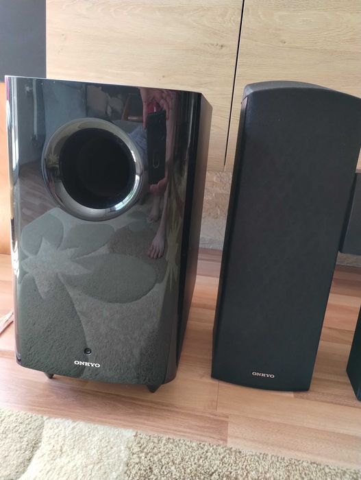 Onkyo Dolby Atmos 5.1.2 тонколони с активен субуфер