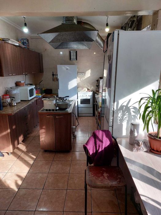 Продается просторное, полностью оборудованное кафе