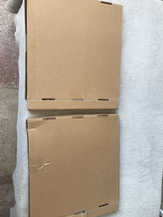 Vând etajere perete noi