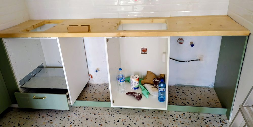 Нов Плот за кухня от масив