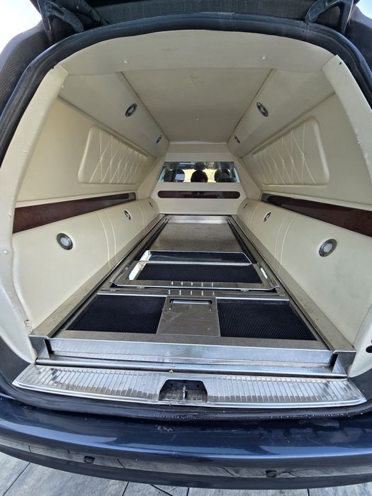 Dric funerar Mercedes-Benz