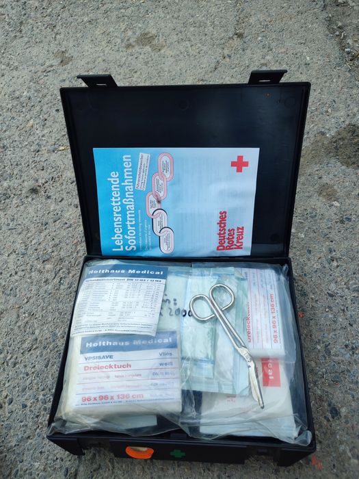 Аптечкa оригинал на BMW Е32 Е34