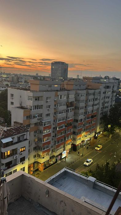 Apartament boem 2 camere | Bloc Zodiac, Calea Dorobanți (5 min metrou Romană) – Întreținere cu cost fix lunar
​Descriere: