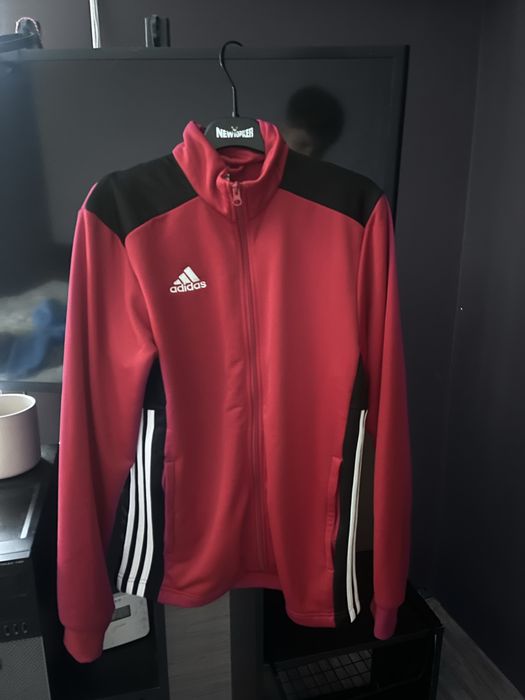 Суйчър без качулка с цип на adidas