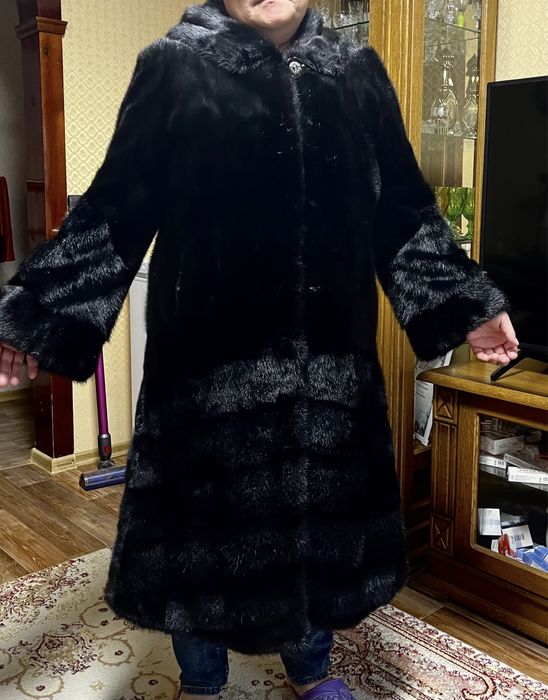 Продам норковую шубу