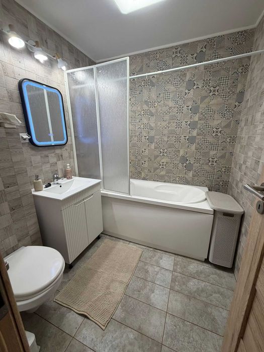 Proprietar – Închiriez apartament 3 camere ultracentral, Decebal - Muncii, renovat premium