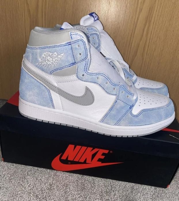 Vând jordan 1 hiper royal noi