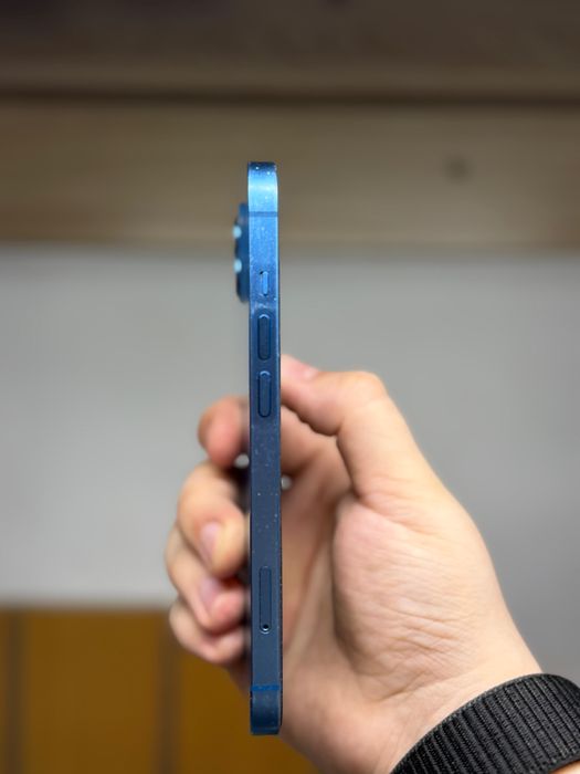 Айфон 13 128г акб 74%