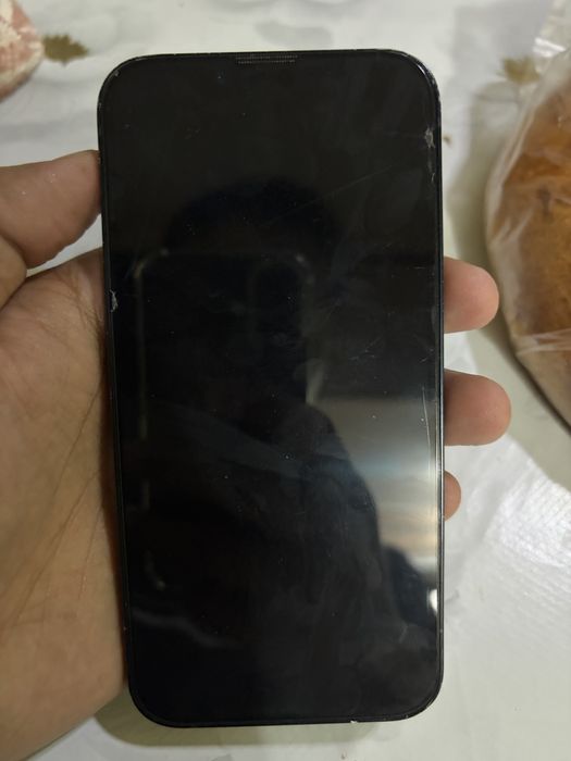 Продам iphone 13