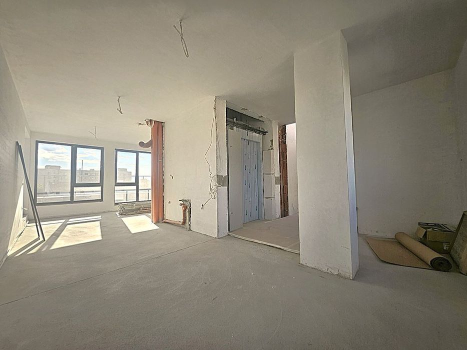 Продава се Четиристаен апартамент в Пловдив, Коматевски възел - 200 кв.м за 816 €/кв.м - Снимка #4