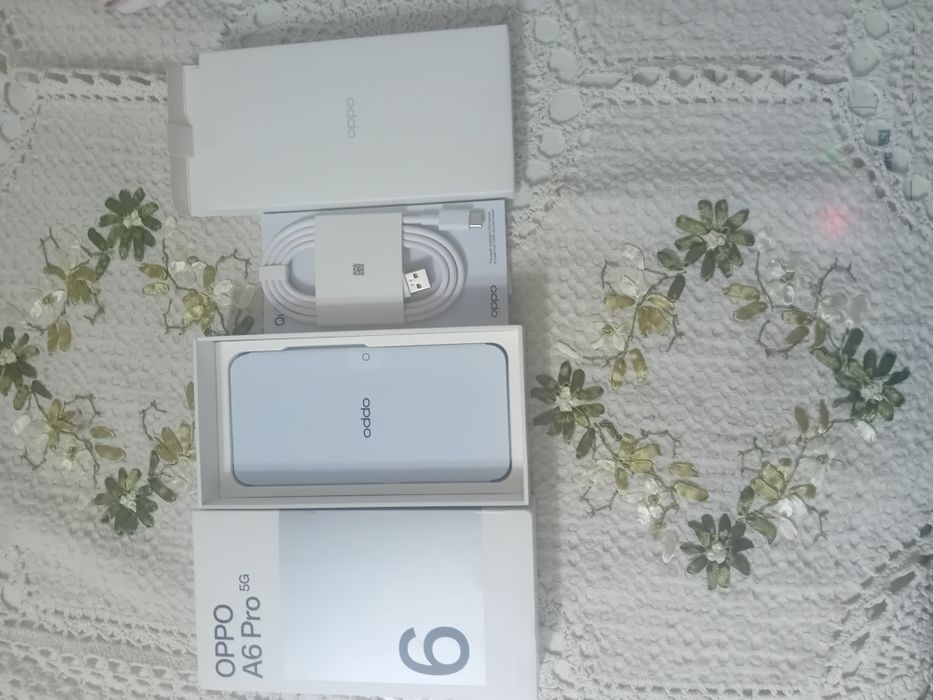 Se vinde OPPO A6 PRO 5G