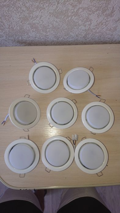 Продам софиты б/у 8 шт