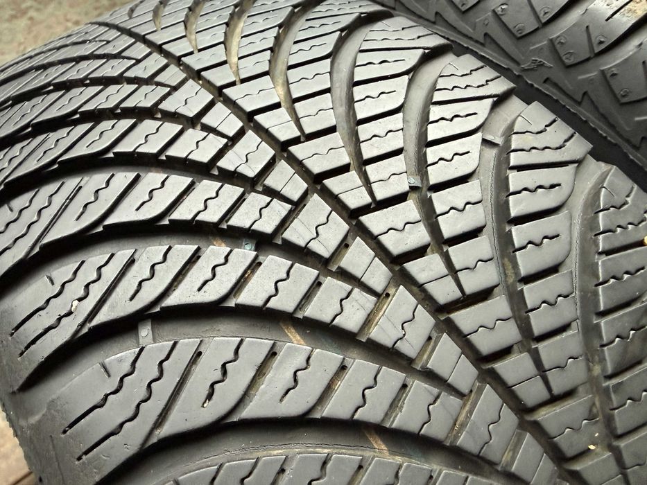 # 2x Anvelope all season 195/60 r15 M+S - GoodYear Vector4Seasons Gen2