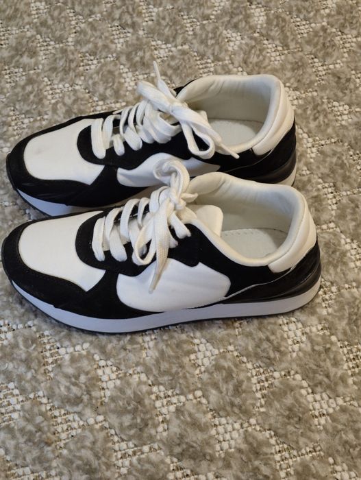 Черно - бели дамски сникърси