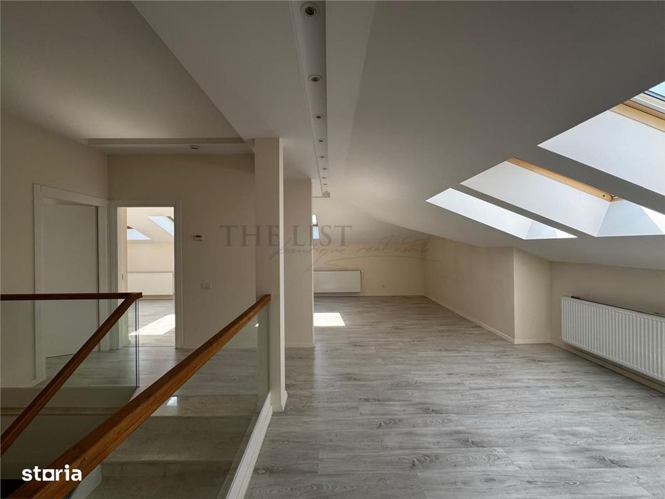 De Vanzare Vila Duplex | Oxford Gardens