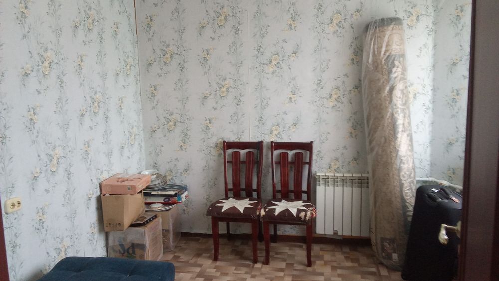 Продаю 4 комнатную квартиру