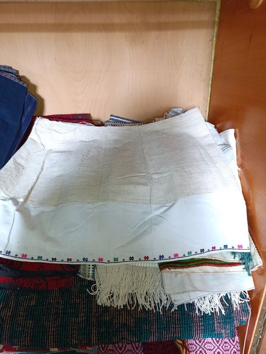 Автентични престилки за носии