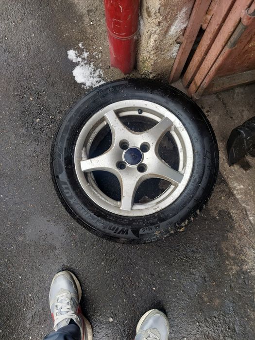 De vânzare jante logan +cauciucuri iarnă l