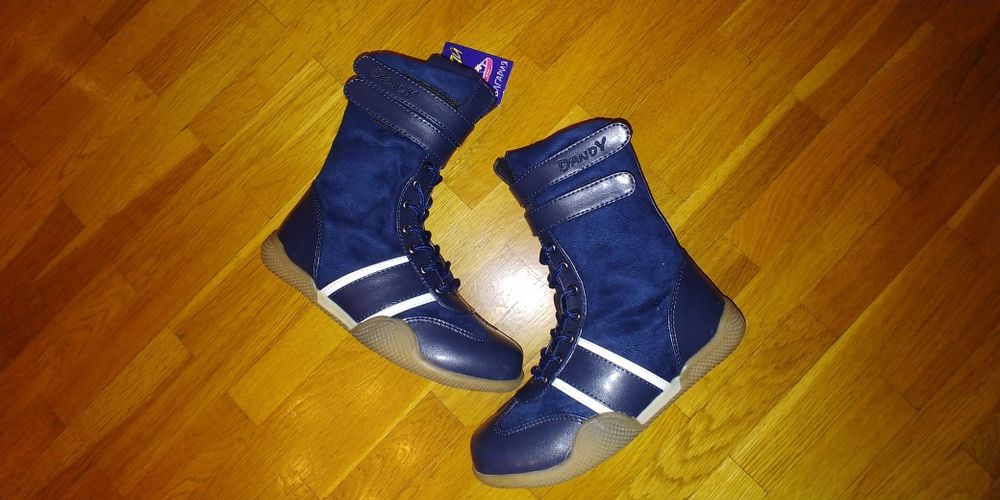 Нови пролетни ботушки на Денди, номер 30