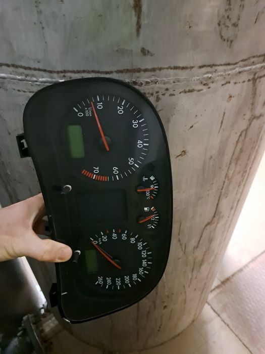 golf 4, ,stop dreapta ceas bord benzina