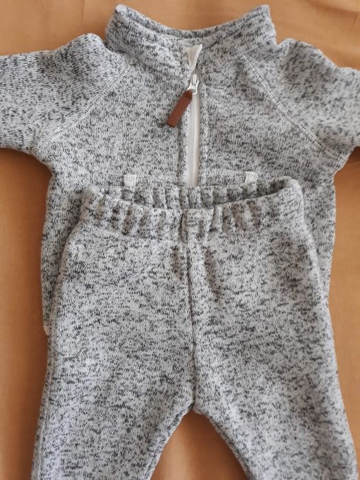 Vând set fleece 2 piese h&m marimea 56