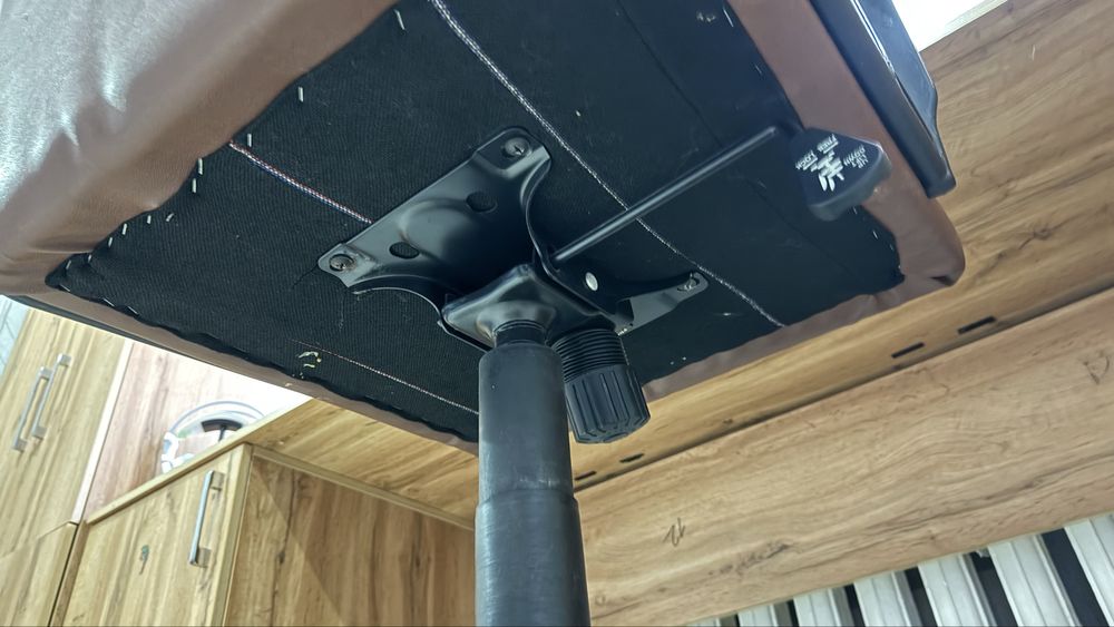 Продам кресло компьютерное