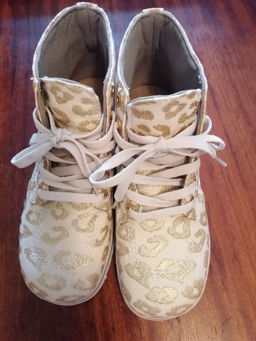 Дамски боти от плат KicKers