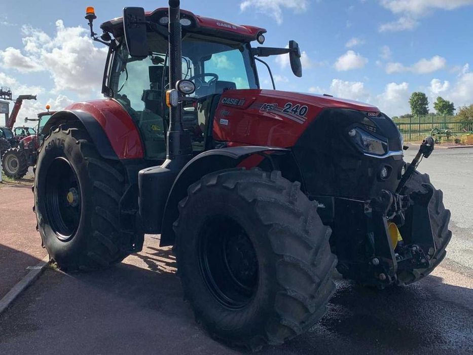 Колесный трактор  CASE IH PUMA CVX 240