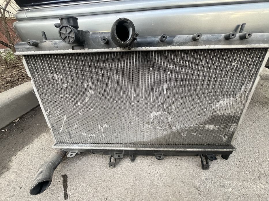 Радиатор субару аутбак B4-B5