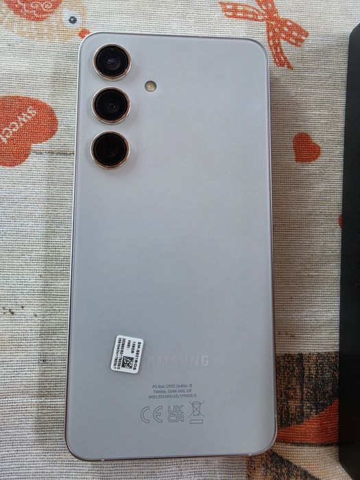 Samsung Galaxy S 24