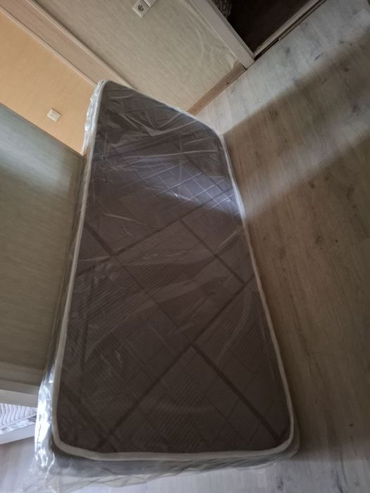 1 kishilik kravat sotiladi. 2 dona bor. 2oy ishlatilgan .