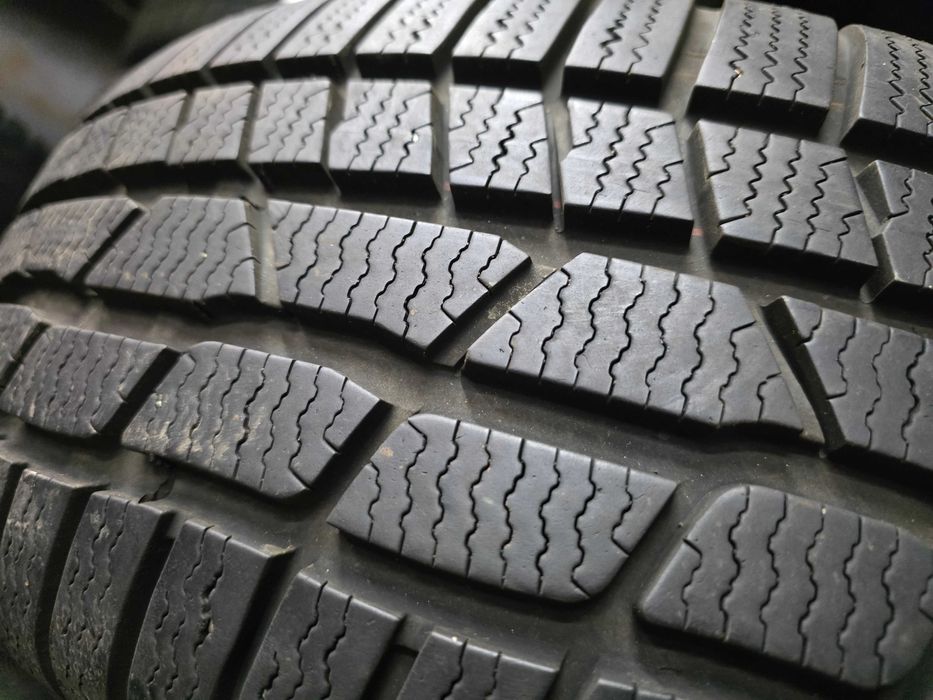 2бр Като нови зимни гуми 215 60 16 - Continental - DOT 2023