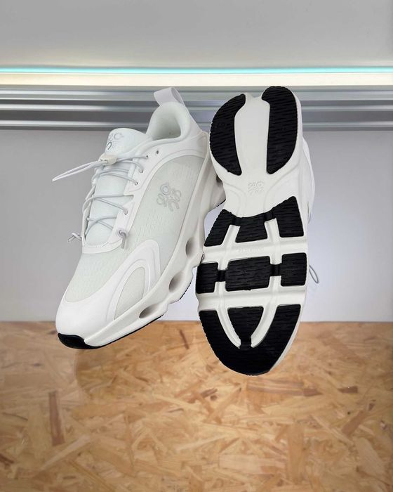 Adidasi Loewe X ON Premium