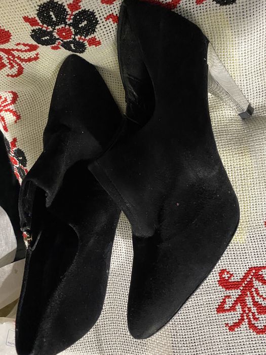 Pantofi din piele naturala intoarsa