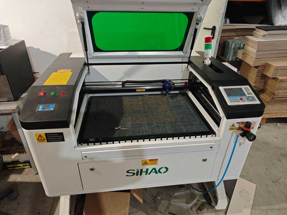 лазер CO2 – 100W , 700х500 мм.