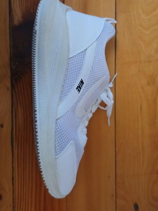 Маратонки NIKE Намаление
