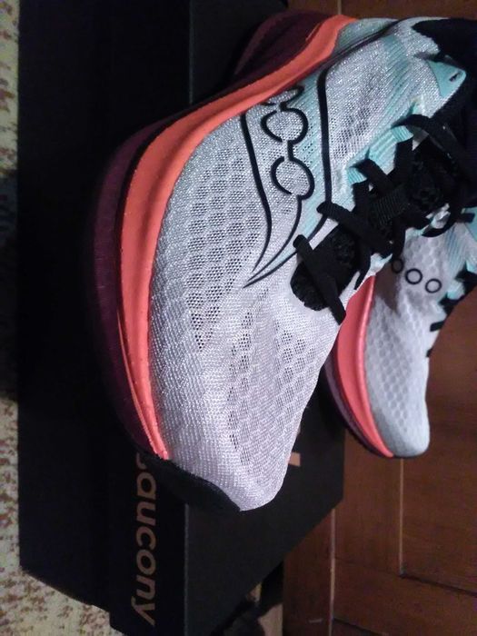 Saucony Endorphin Speed 5 номер 43 маратонки за бягане