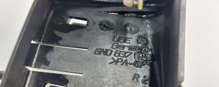 Maner interior dreapta  6n0837114 Volkswagen VW Polo a 3-a generatie