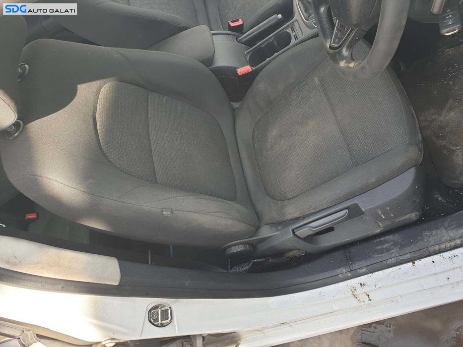 Scaun Dreapta Fata Pasager Textil Fara Incalzire Skoda Superb 2 2008 - 2015 [Q1660]