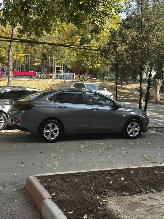 Продам свой авто Chevrolet onix