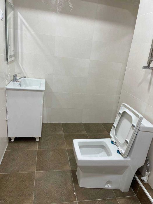 Сдается квартира в центре города возле Алайского рынка 2-й этаж 2-шка