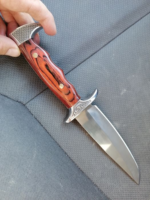 Нов Нож с Кубор.