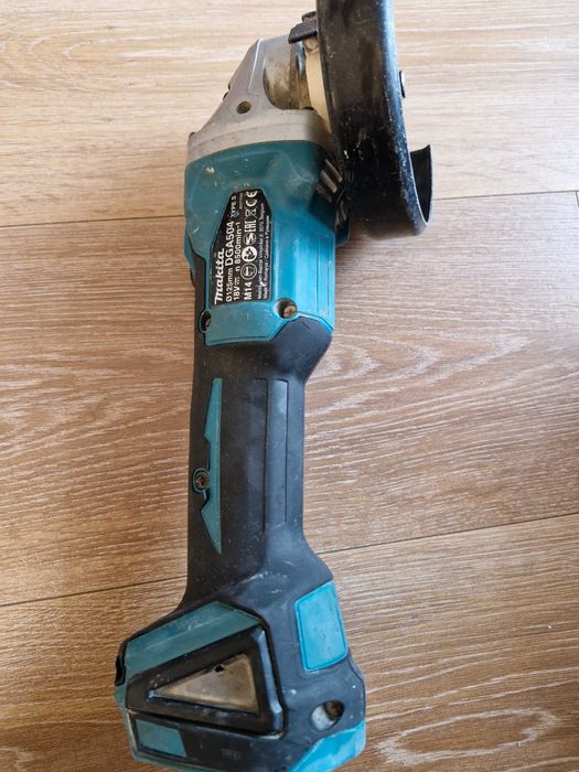 Flex Makita DGA504