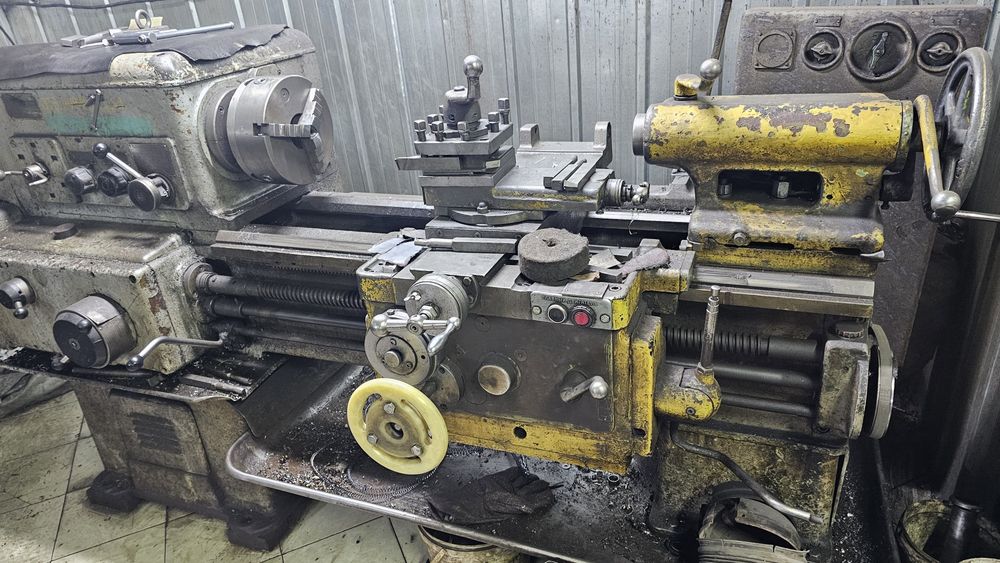 Токарный станок 1к62.