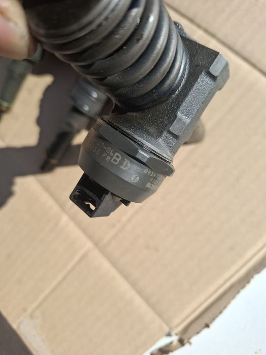 Set injectoare Wolswagen Sharan 1.9 AUY Cod 038 130 073 AK